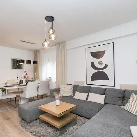 Amigo Apartment *